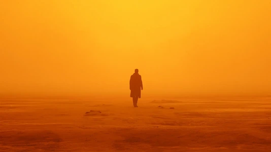 yine yalnız yürüyen ryan gosling