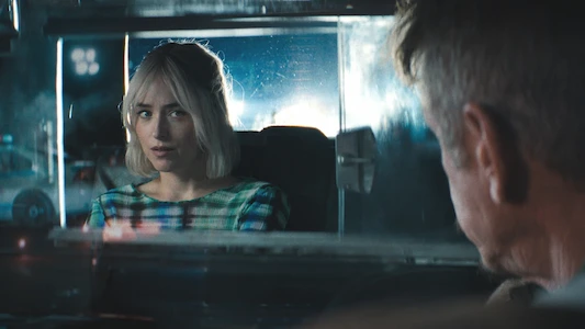 dakota johnson ve sean penn bir taksinin içinde