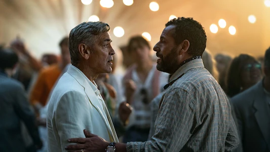 george clooney ve adam sandler konuşurken bir sahne